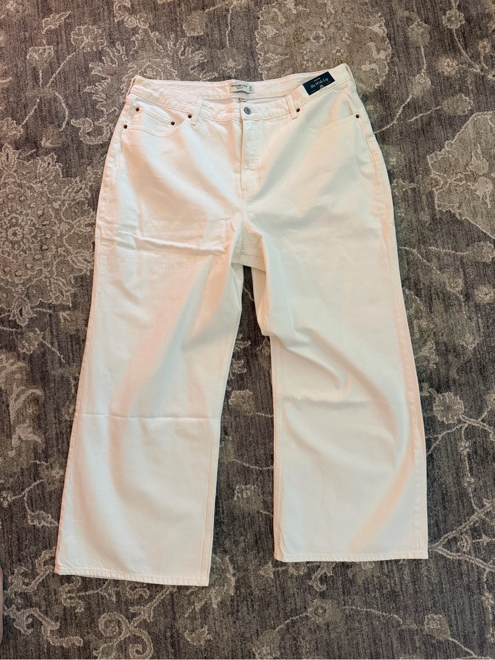Abercrombie & Fitch Off-White Wide-Leg Jeans